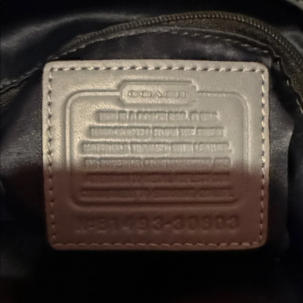 Coach iKat Stunning Tote and Wristlet Set - Picture 11 of 13